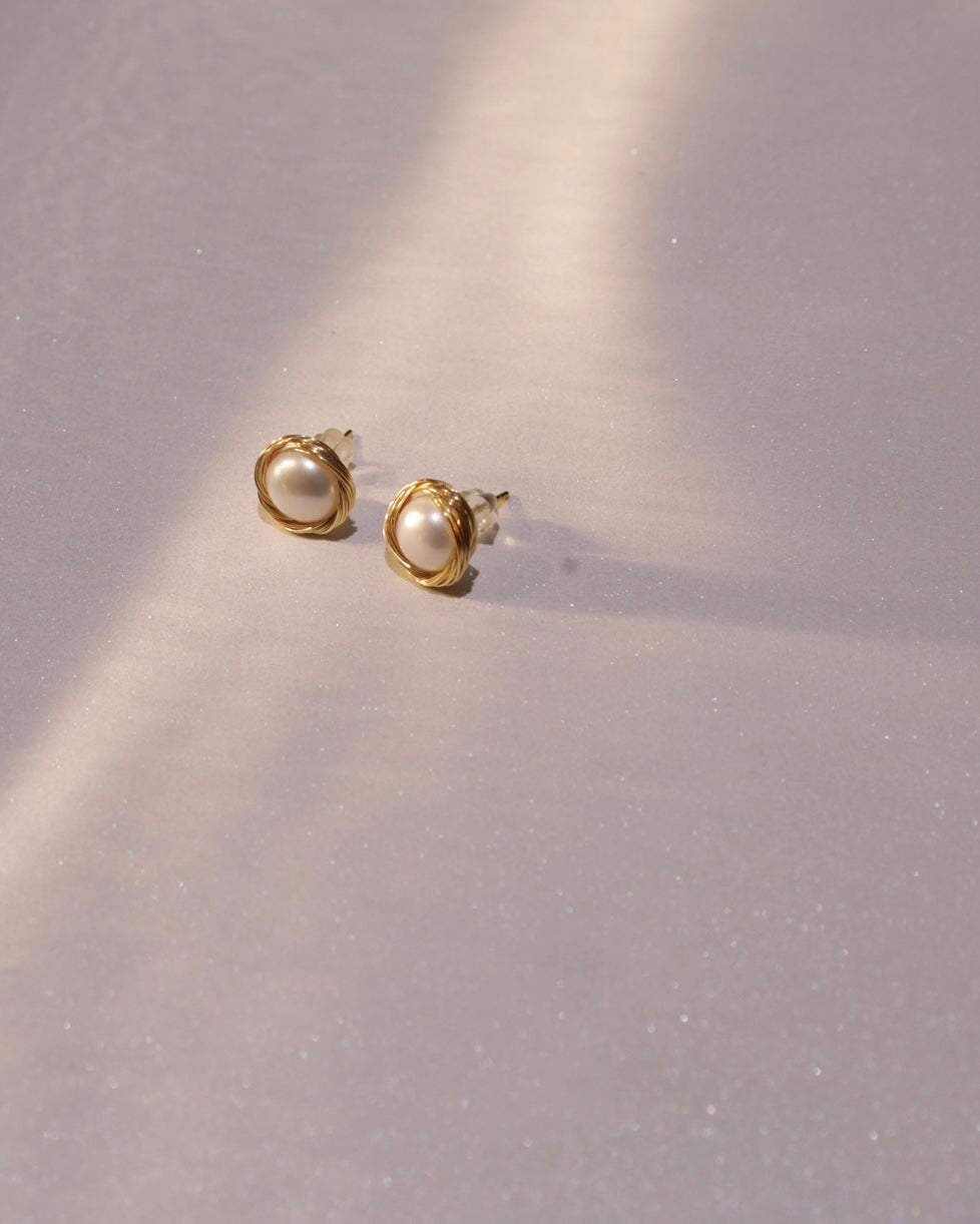 Golden Swirl Pearl Stud Earrings