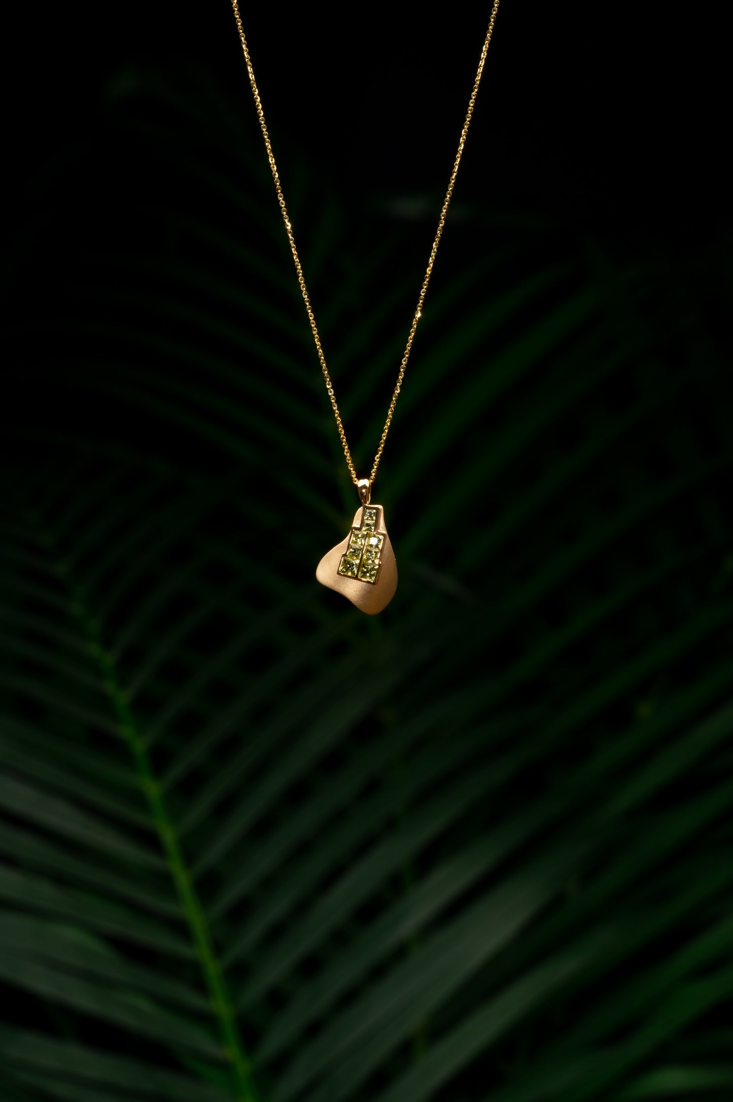 Midsummer - 18K Gold Peridot Necklace