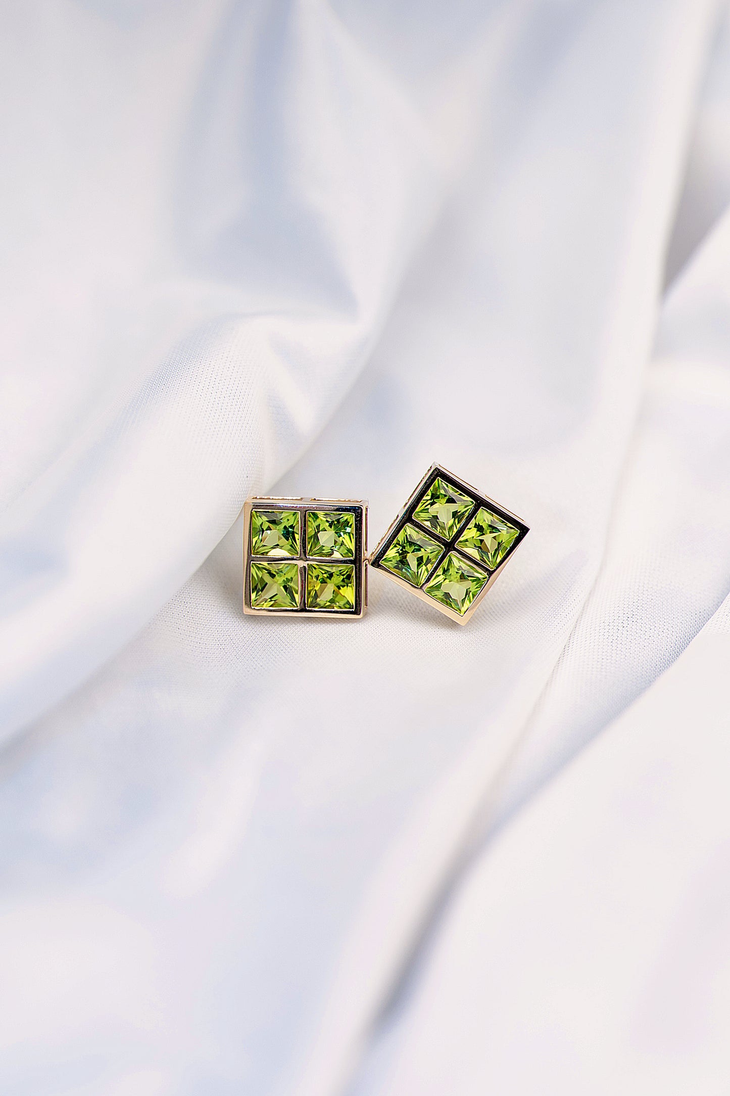 Geometry - 18K Gold Peridot Earrings