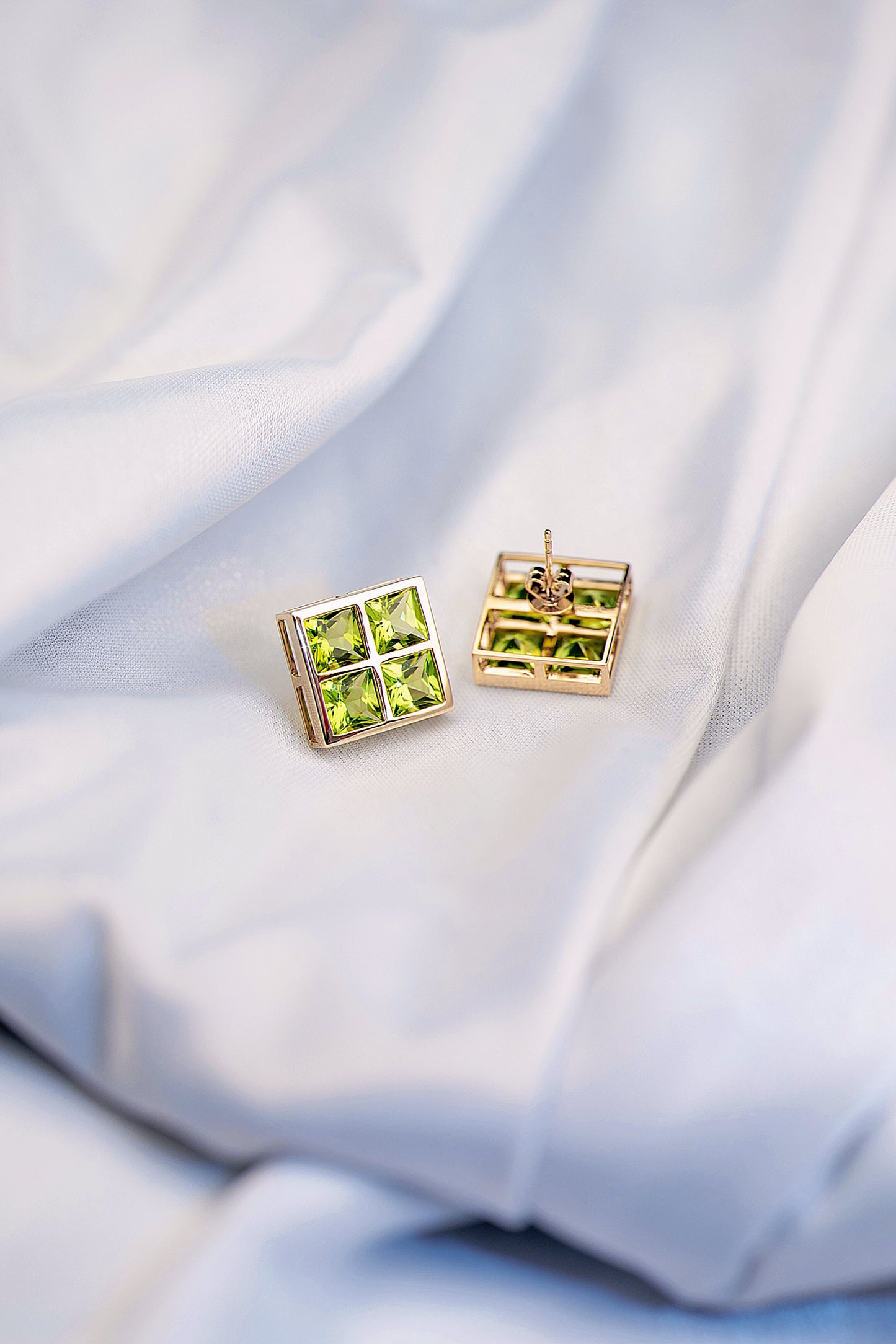 Geometry - 18K Gold Peridot Earrings