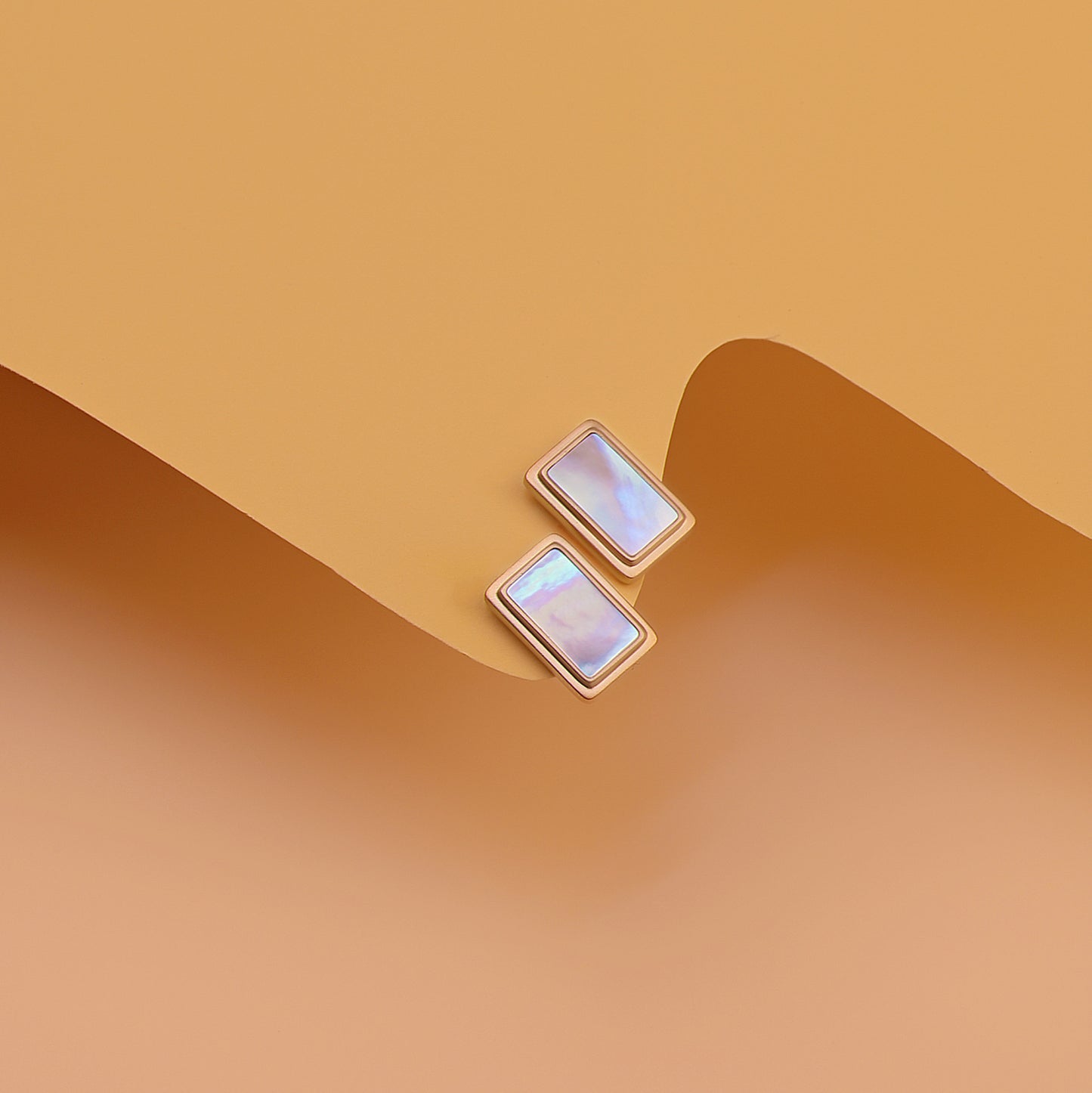 Black And White - 18K Gold Mother-of-Pearl Rectangle Earrings