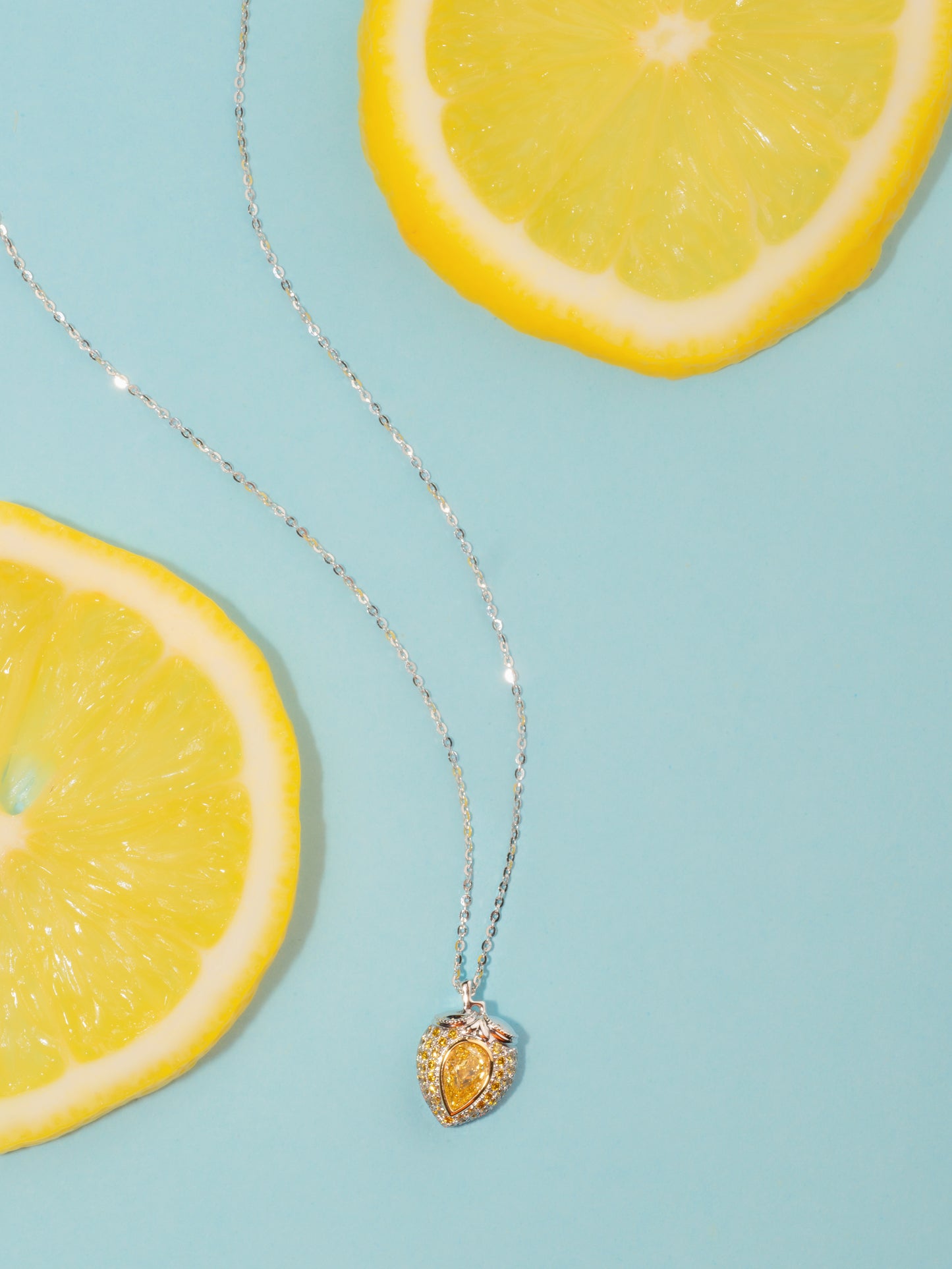 Strawberry Love|18K Gold Strawberry Necklace